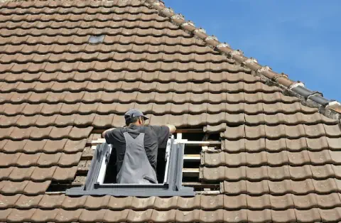 Pose de velux - Saint-Maurice-de-Cazevieille